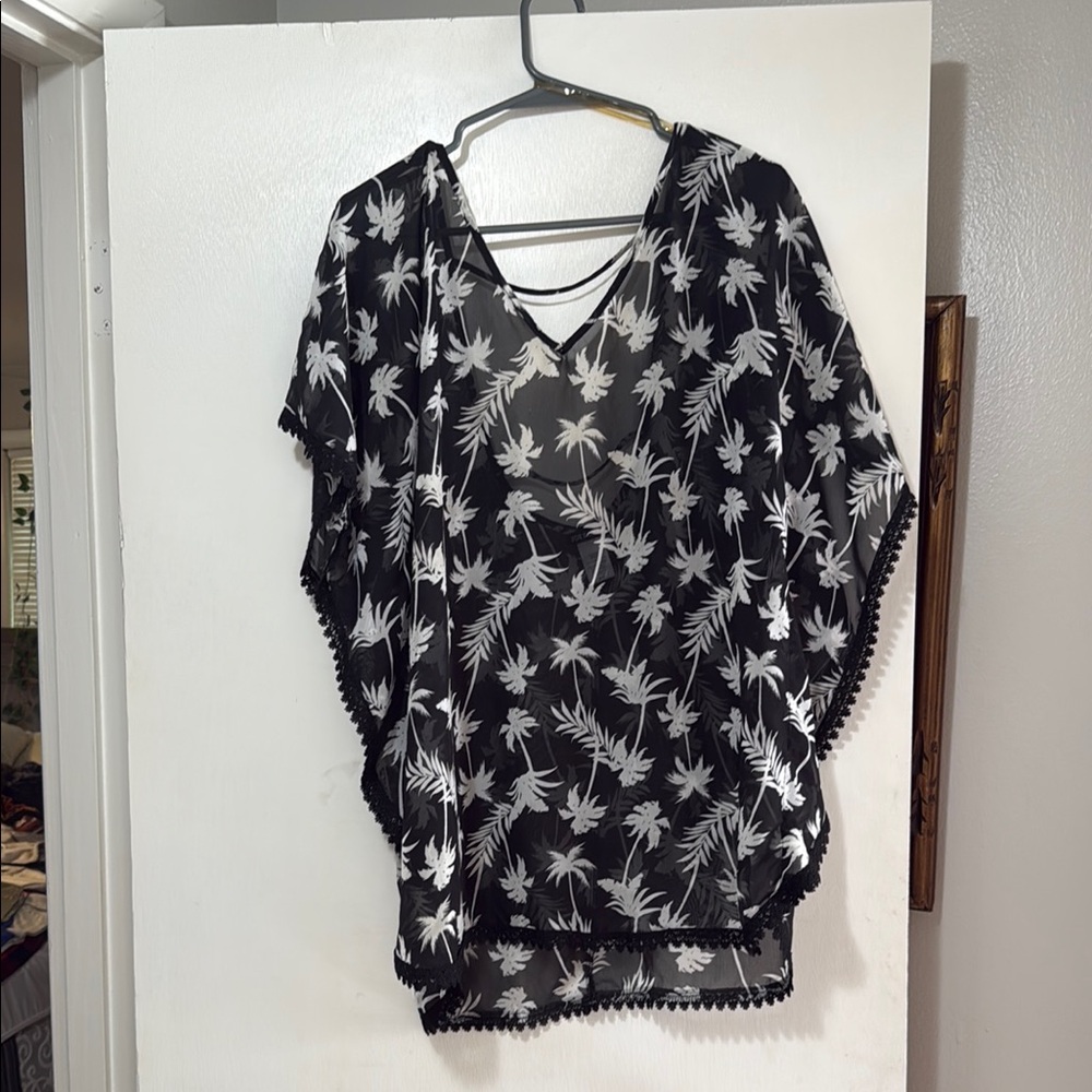 Joe Boxer Black and White Tropical Swim Cover-Up
